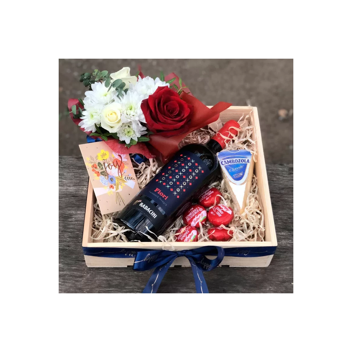 Gift set with wine and cheese photo