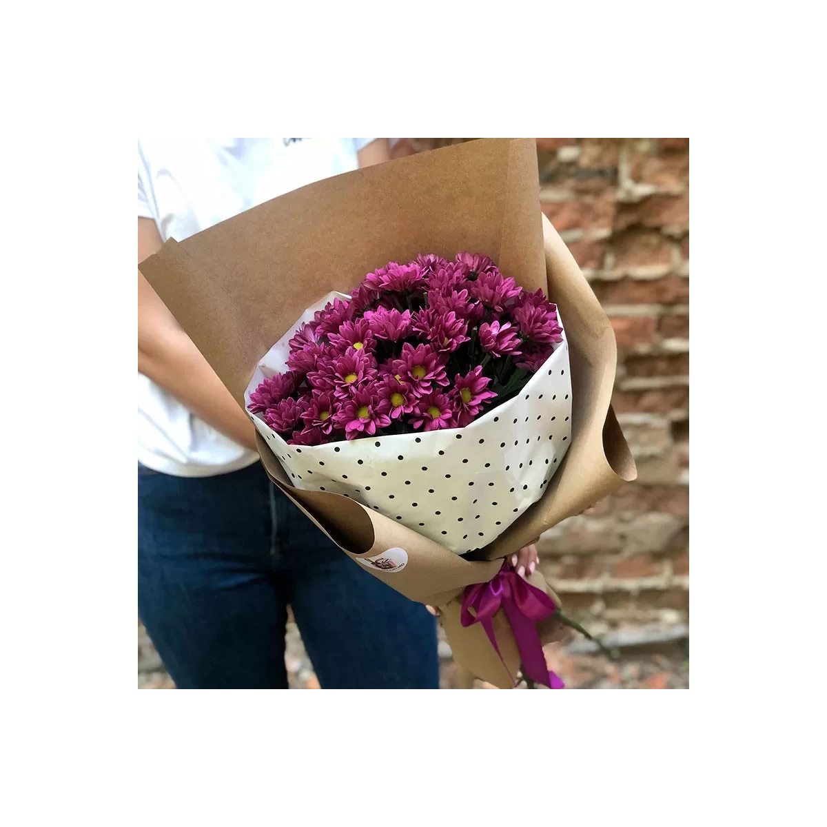 Bouquet of purple chrysanthemums photos