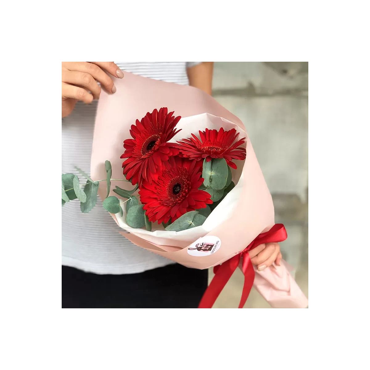 Buchet de gerbere roșii fotografie