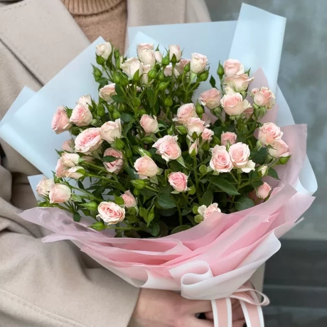 Cumpără buchet din trandafiri de tufă cu livrare în Chișinău, Moldova Cumpără buchet din trandafiri de tufă cu livrare în Chișinău, Moldova