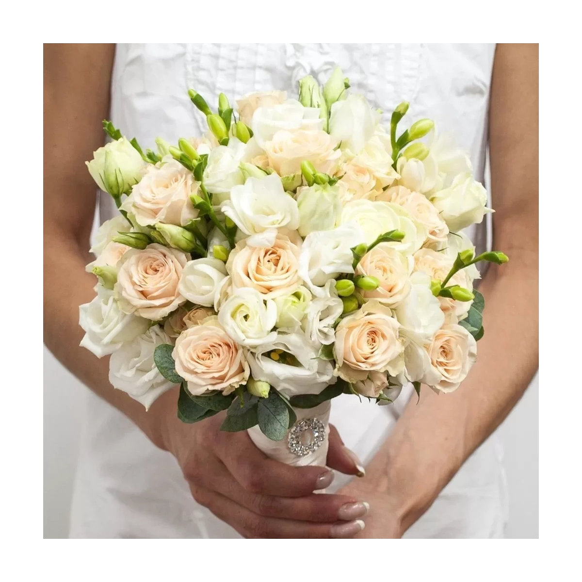 Bride's Bouquet with Creamy Spray Rose, Eustoma and Freesia