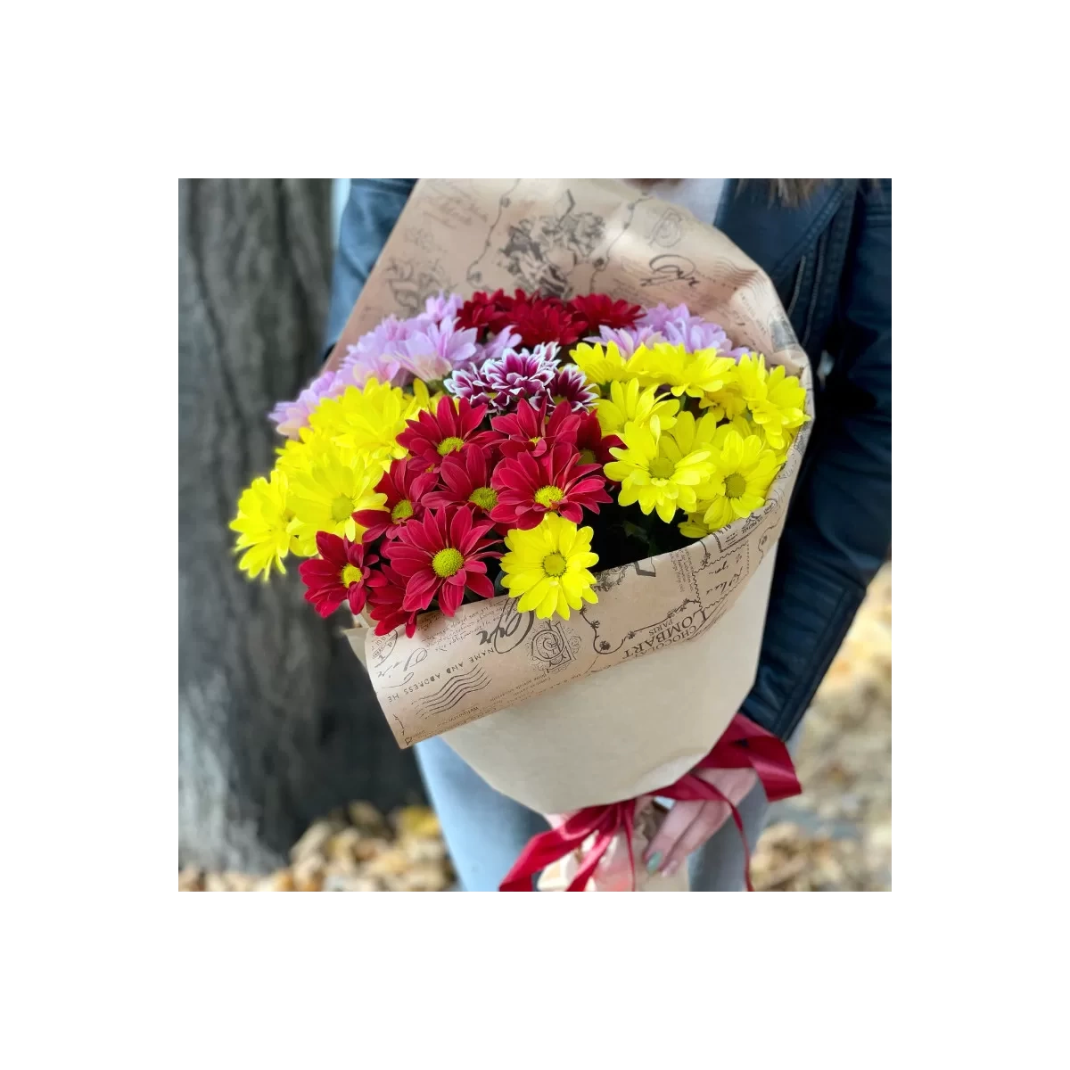 Buy bouquet of colorful chrysanthemums with delivery Chisinau, Moldova