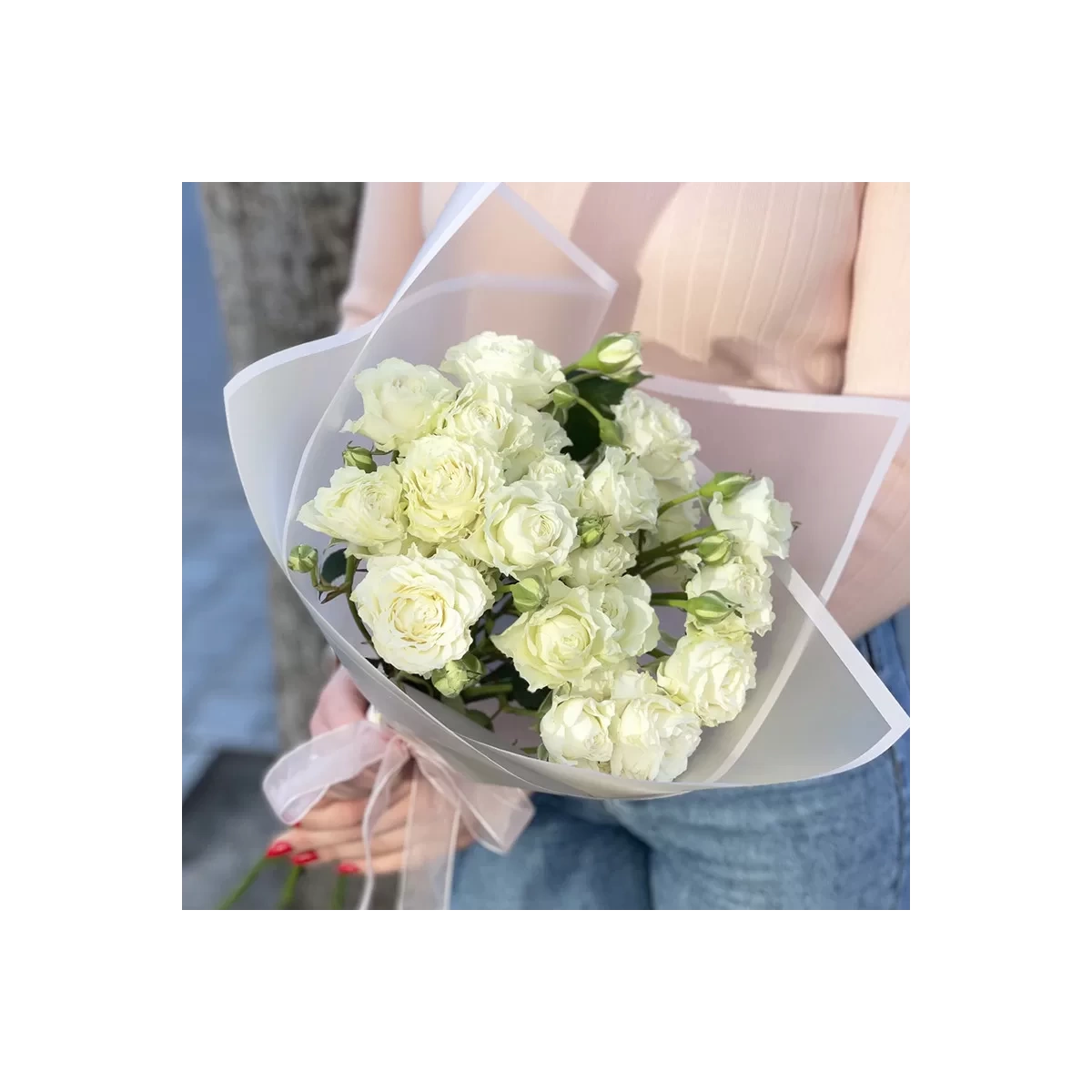 Bouquet of White Spray Roses