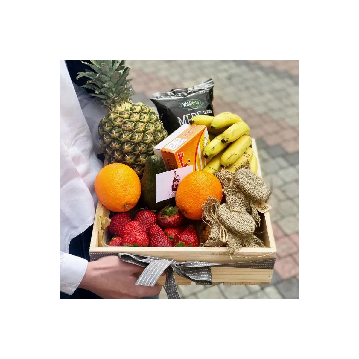 Buy fitness gift box with fruit with delivery Chisinau, Moldova