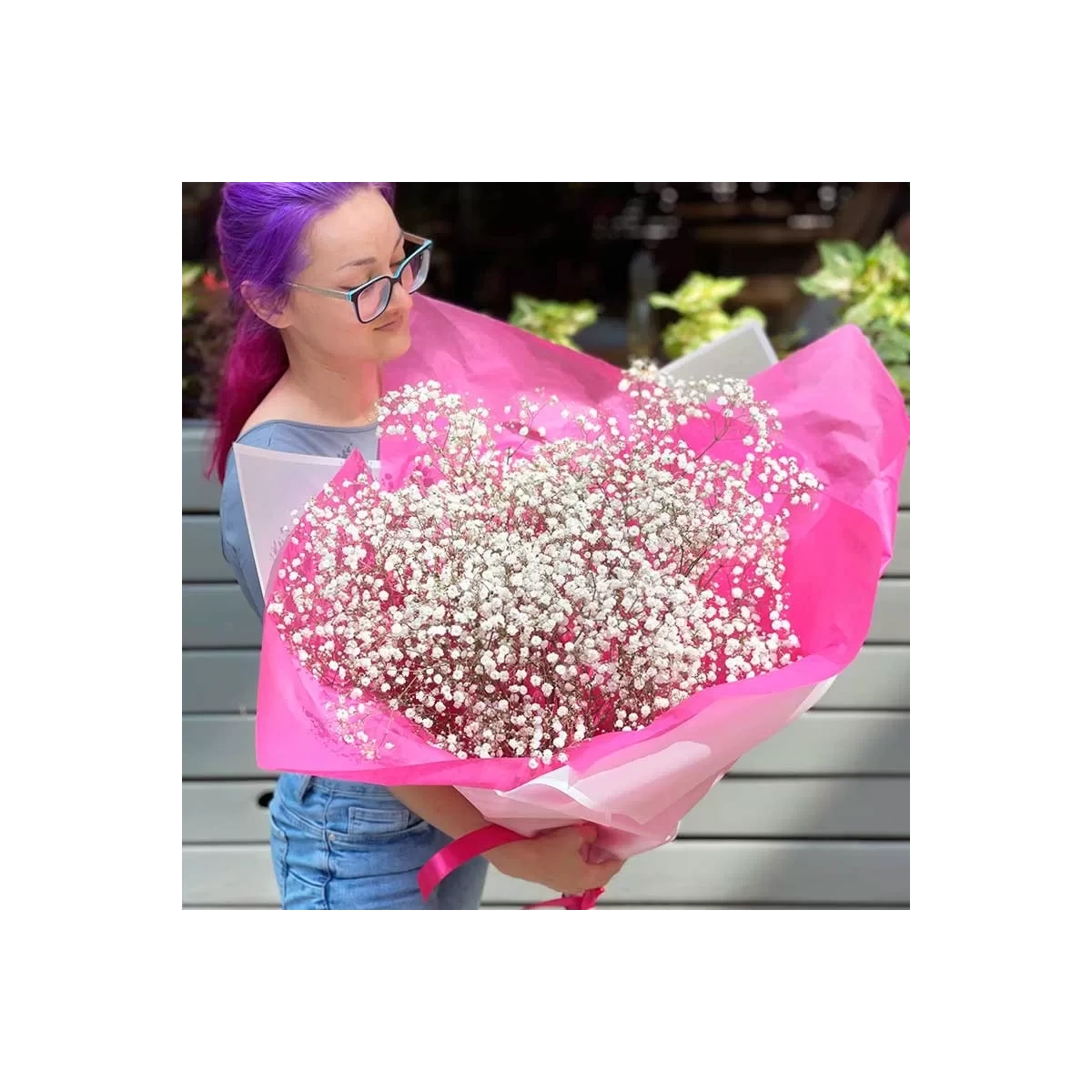 Buy a bouquet of gypsophila in pink packaging with delivery Chisinau, Moldova