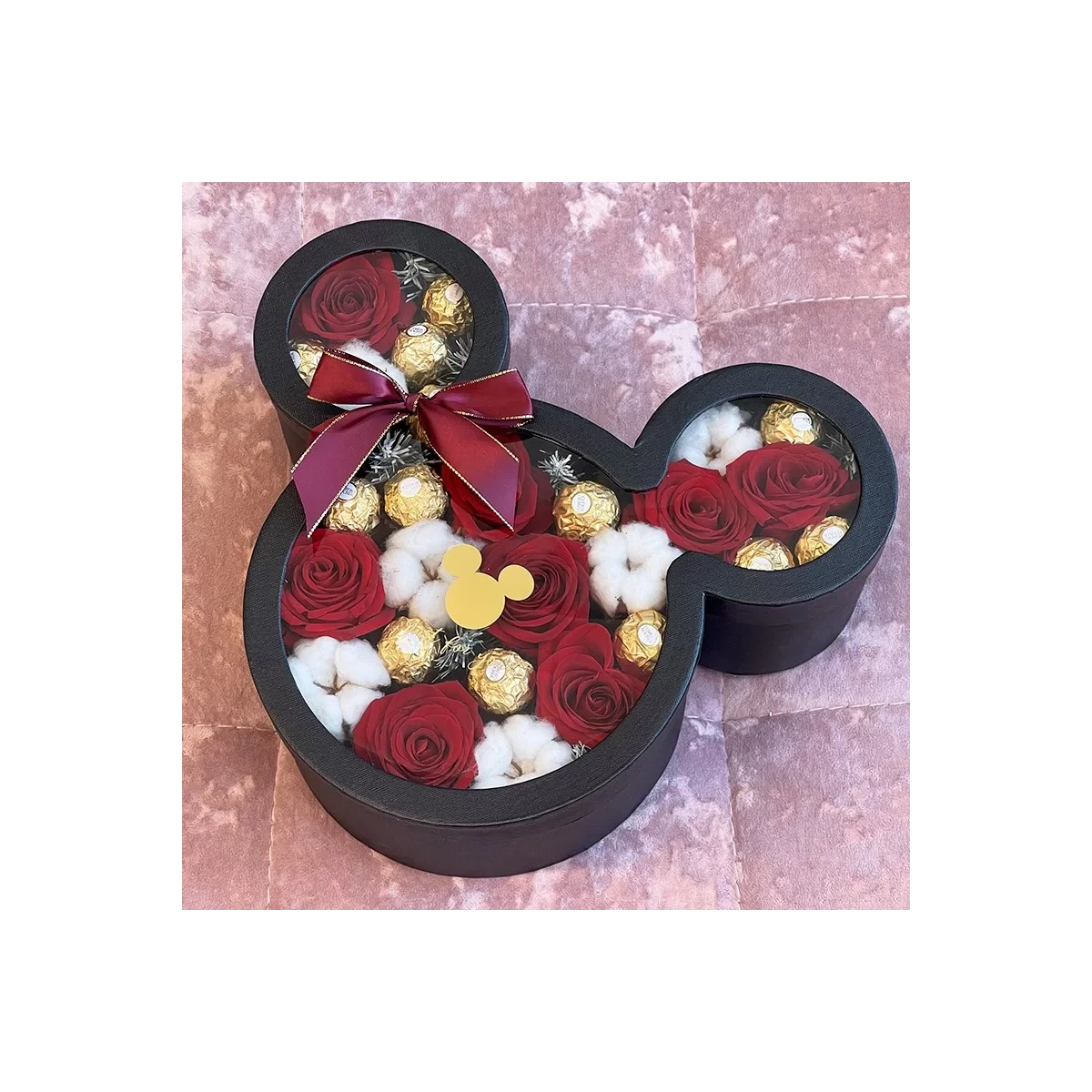 Cutie Mickey Mouse cu Trandafiri si Ferrero