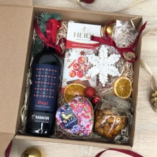 подарочный набор с красным вином фото