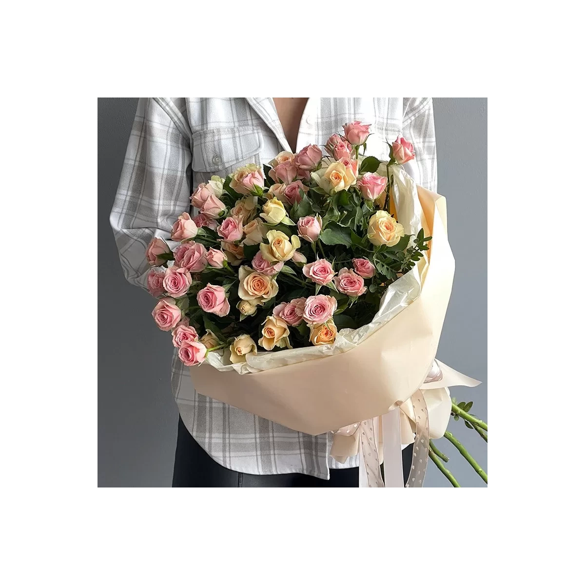 Bouquet of Multicolored Spray Roses