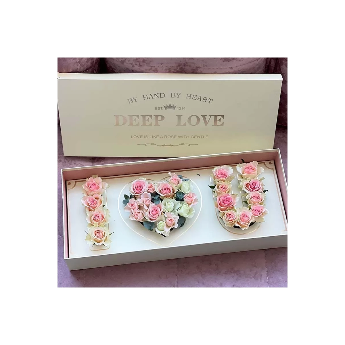Delicate Roses in the Deep Love box