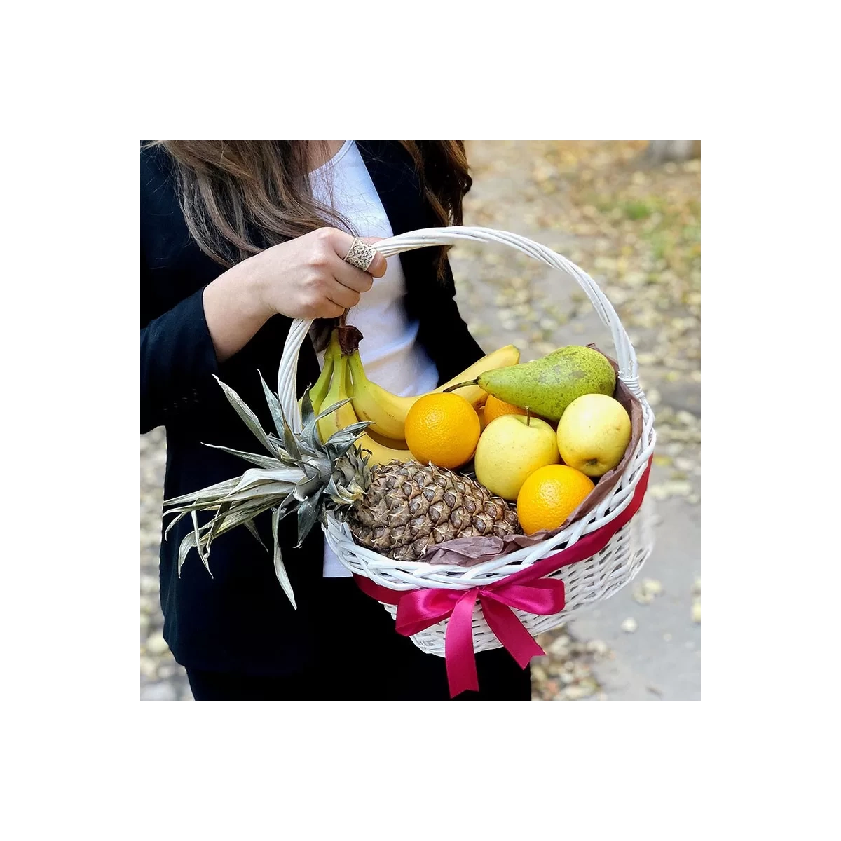 Buy fruit basket with delivery Chisinau, Moldova