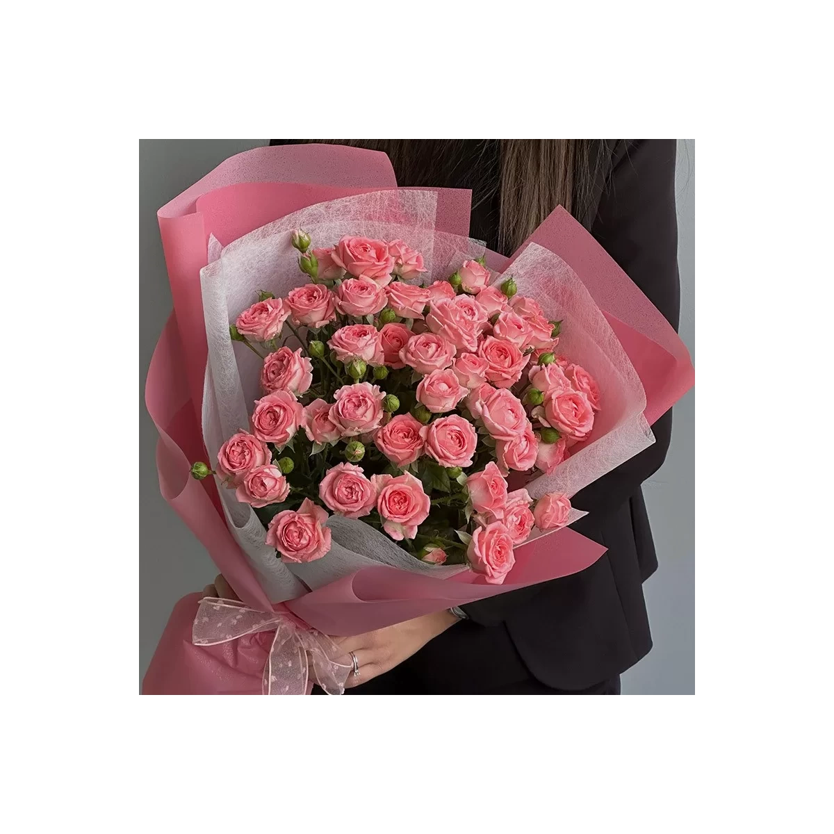 Buy bouquet of bush roses with delivery Chisinau, Moldova