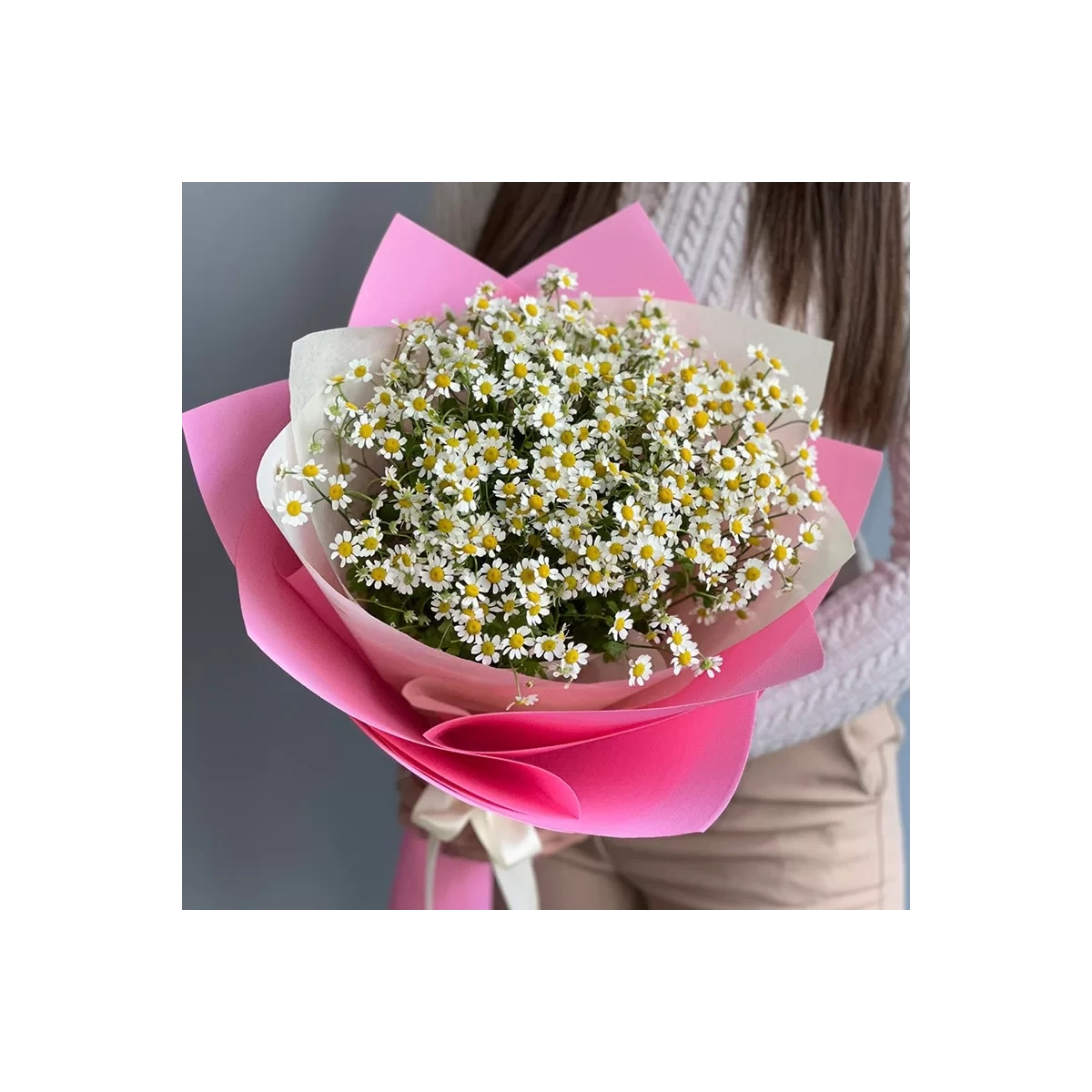 Buy bouquet of daisies with delivery Chisinau, Moldova