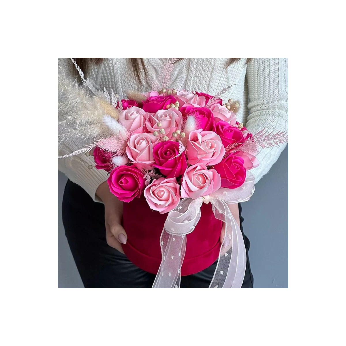 Buy bright pink bouquet with delivery Chisinau, Moldova