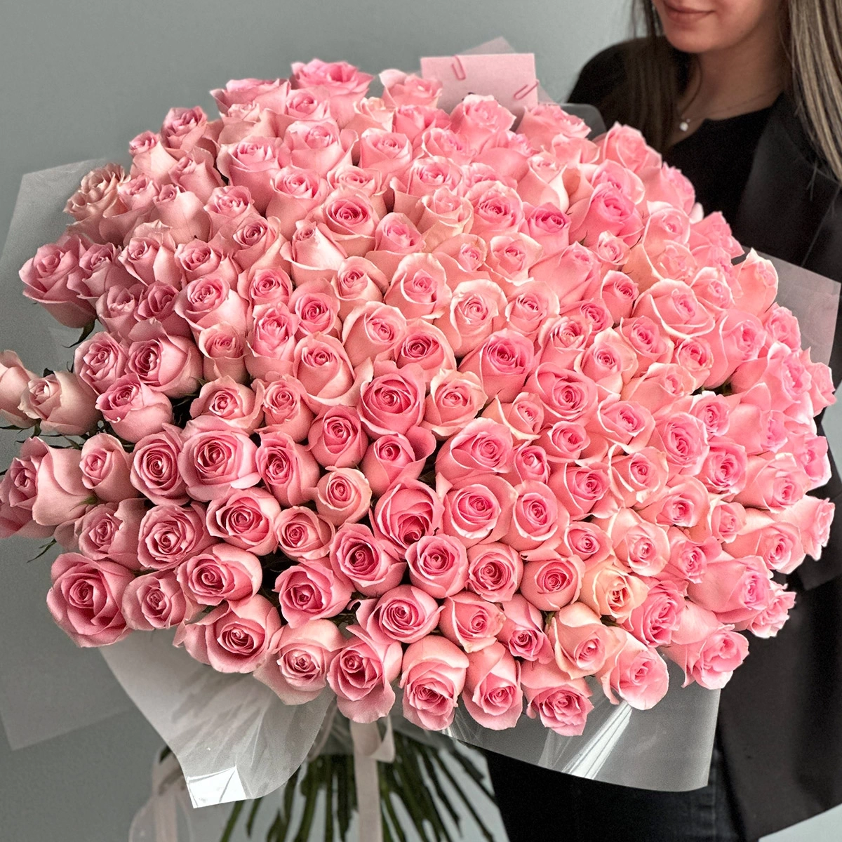 Buy a 151 Pink Roses with delivery Chisinau, Moldova - Cadouri.md