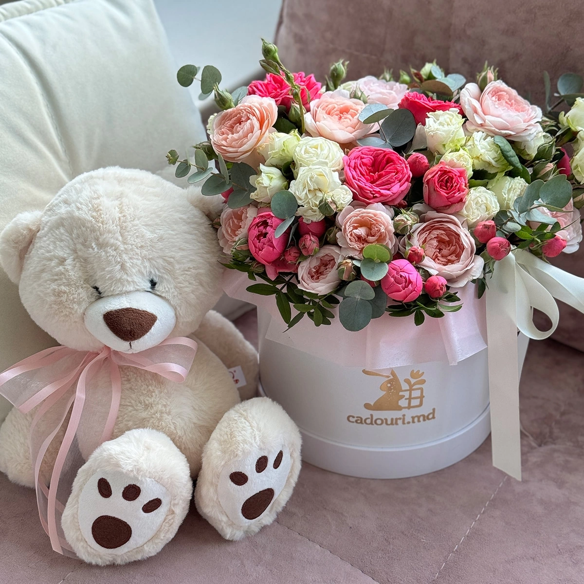 Set: Box with Roses and Teddy Bear