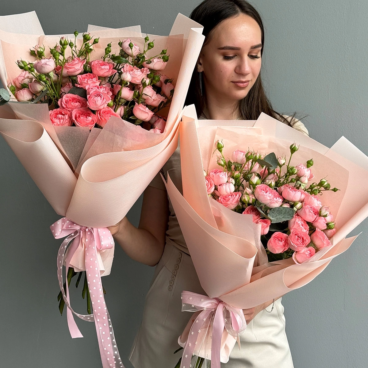 Buy bouquet of bush roses with delivery Chisinau, Moldova