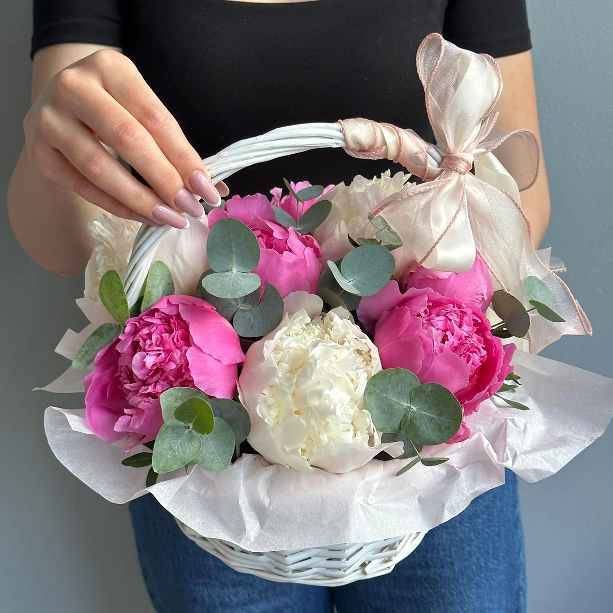 Basket of Peonies "Perfume Notes"