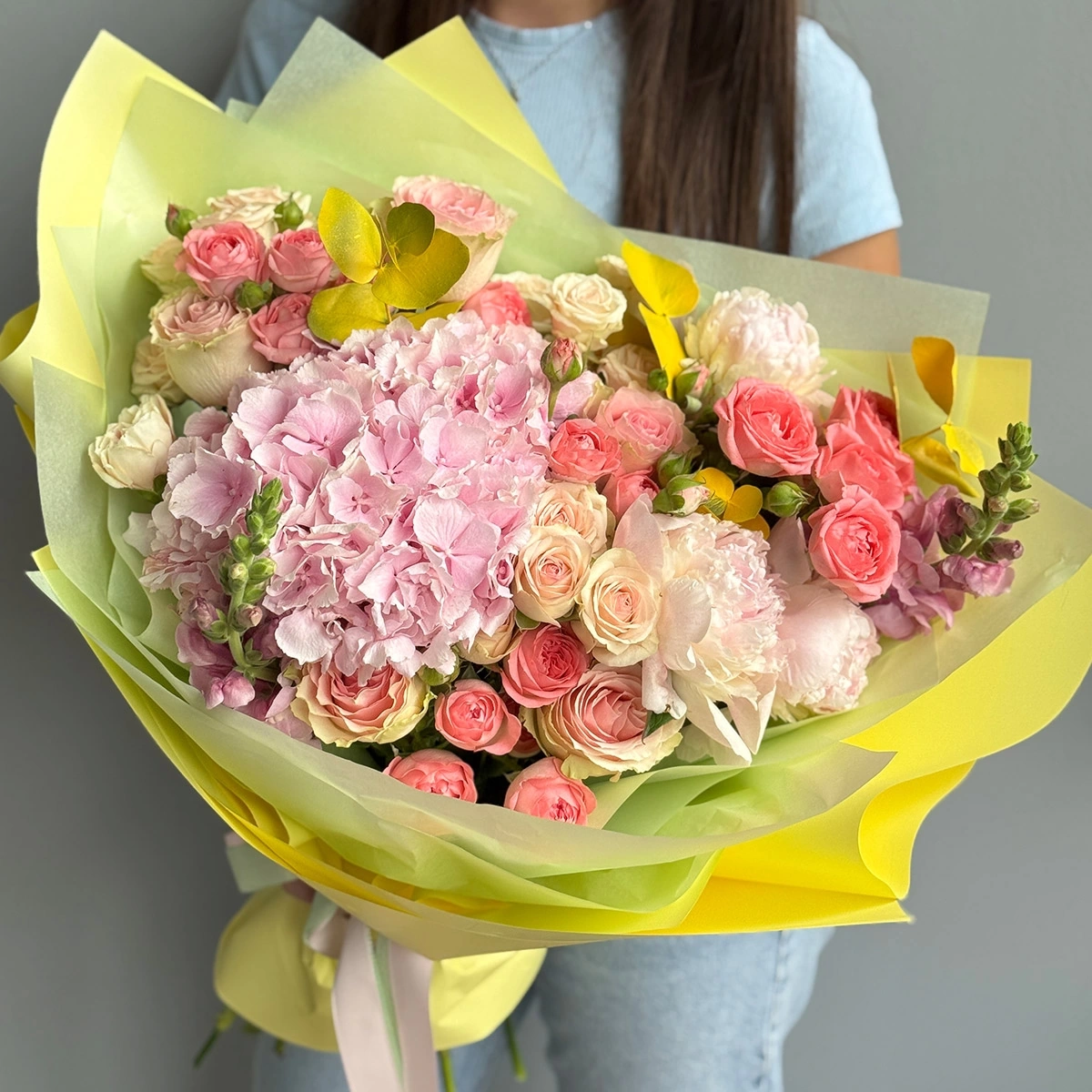 Bouquet "Lemonade with Roses"