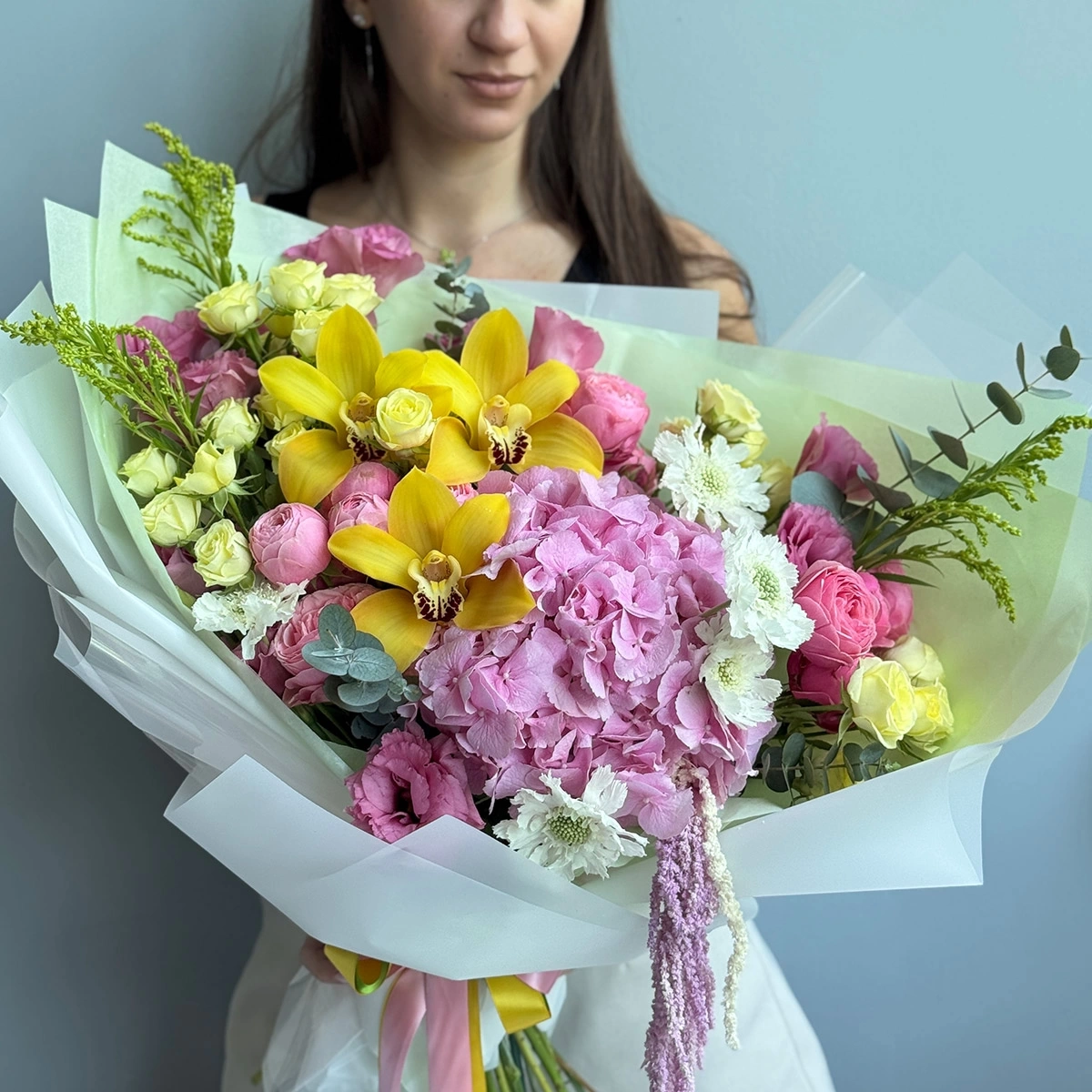 Buchet "Carnavalul Lunii"