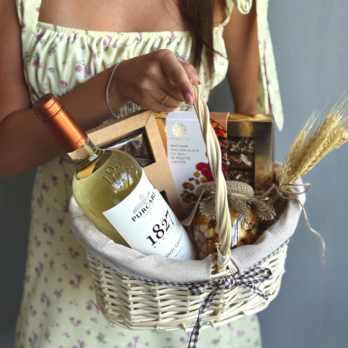 Gift Basket "Golden Harvest"
