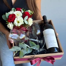 Buy wine gift set with delivery Chisinau, Moldova