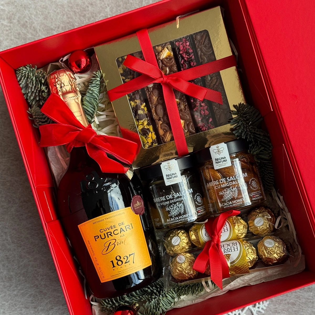 Gift Box "Holiday Magic"