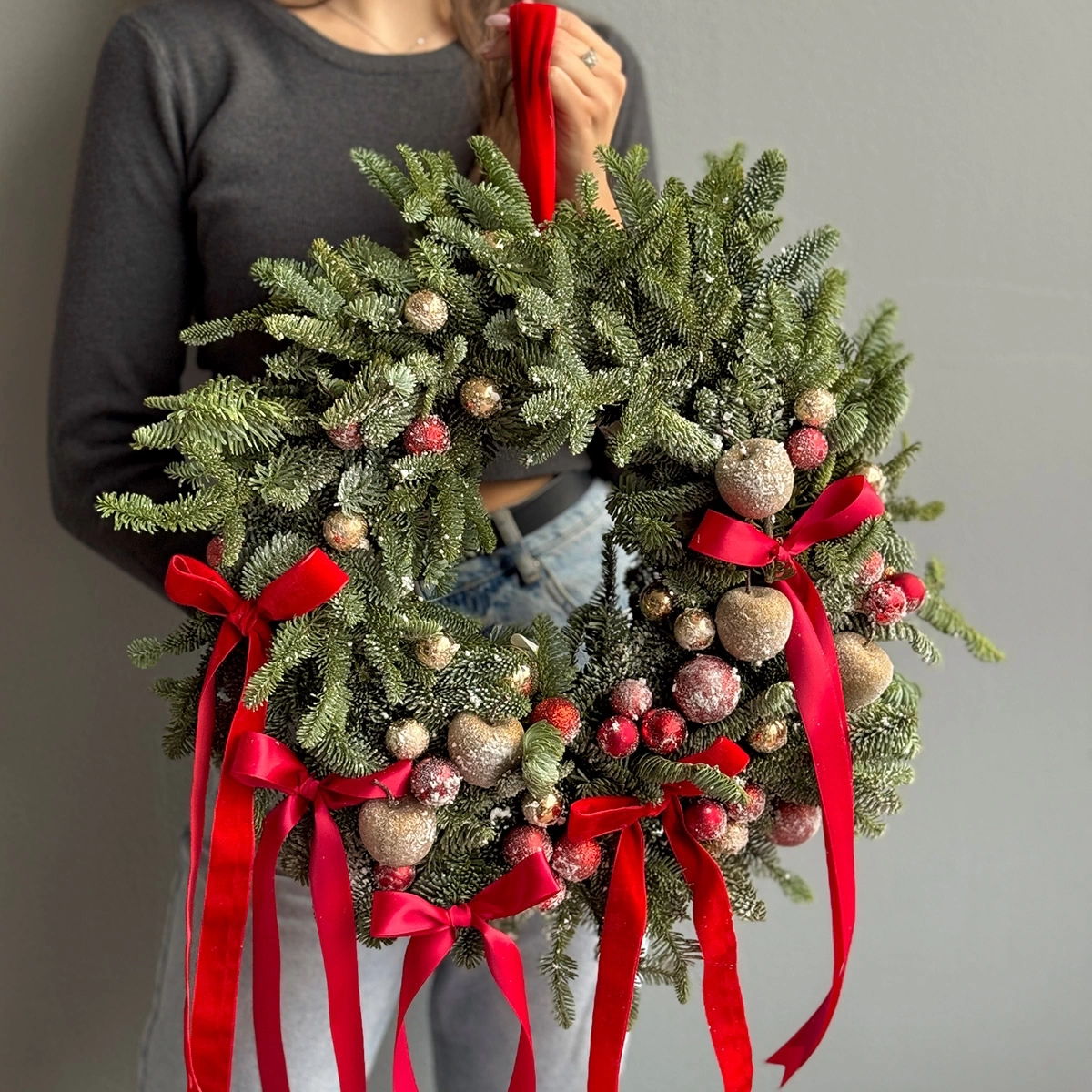 Еловый Венок "Красный Дух"