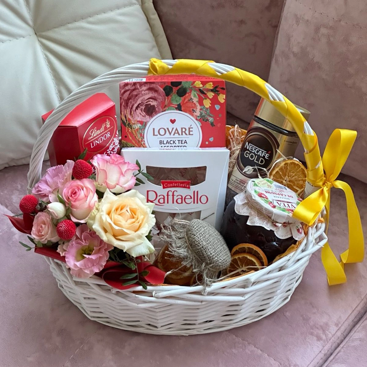 Buy a gift basket for grandmother with delivery Chisinau, Moldova