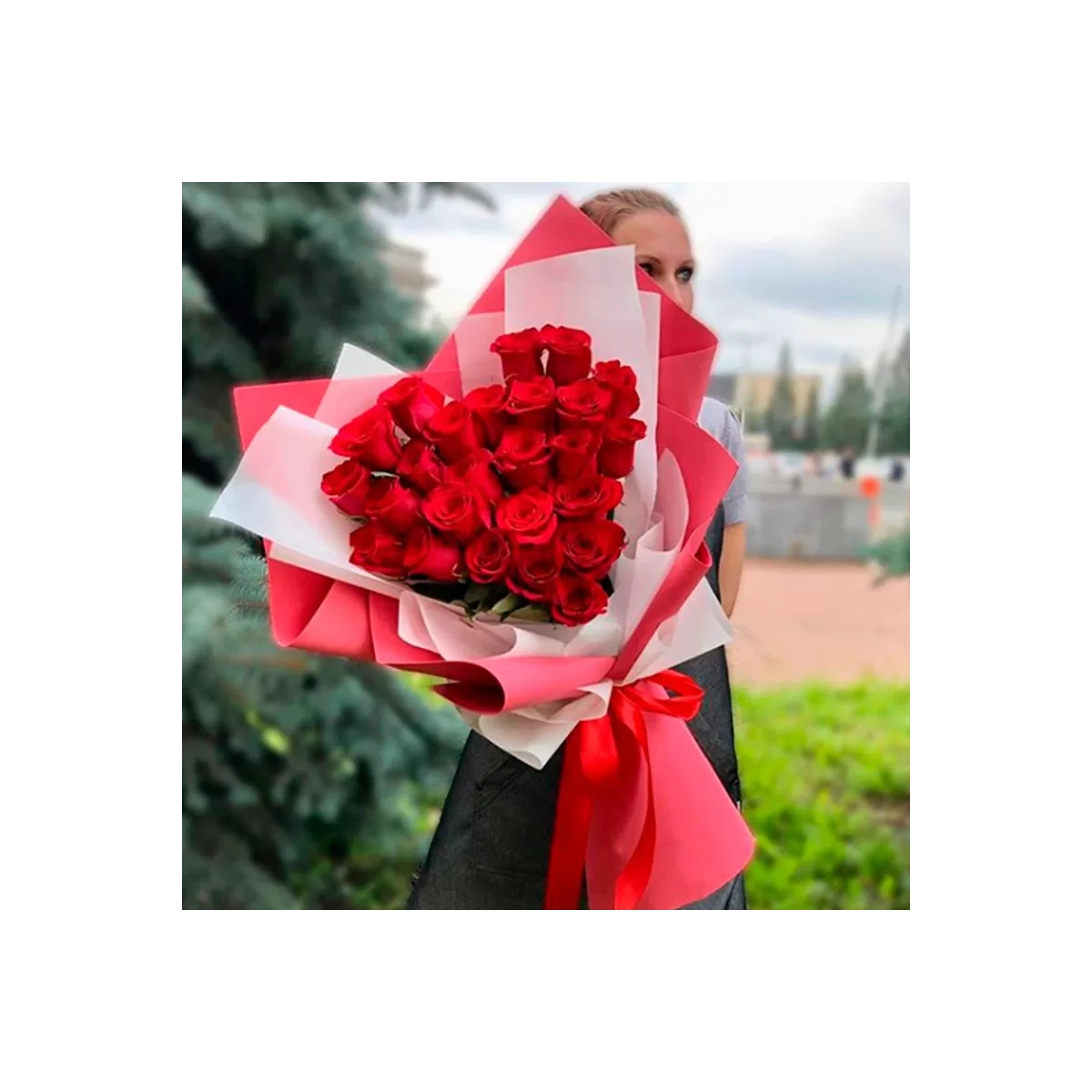 Buy heart of red roses with delivery Chisinau, Moldova